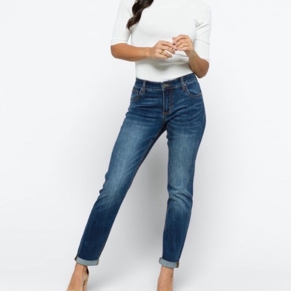 CAbi Denim - CAbi Higher Straight High Rise Jeans